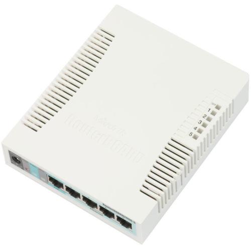 MikroTik, RouterBOARD 260GS 5, port Gigabit smart switch with SFP cage, SwOS, plastic case, PSU