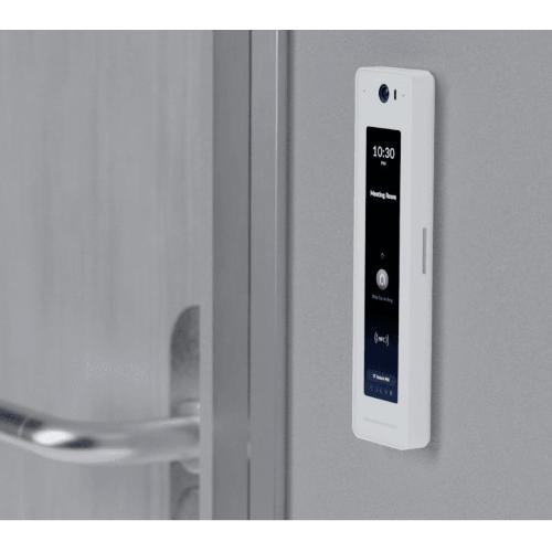 Ubiquiti - UA-G2-Pro - UniFi NFC card reader and intercom, Doorbell for unlock with video of visitor and two-way intercom, PIN unlocking on the screen, IP55 rain resistance (-10 to 45Â° C)