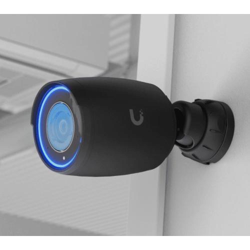 Ubiquiti - UVC-AI-Pro - UniFi Indoor/Outdoor 4K PoE camera, 3x optical zoom, 25 m (82 ft) IR night vision, Advanced AI - Detect people, read license plates, and more